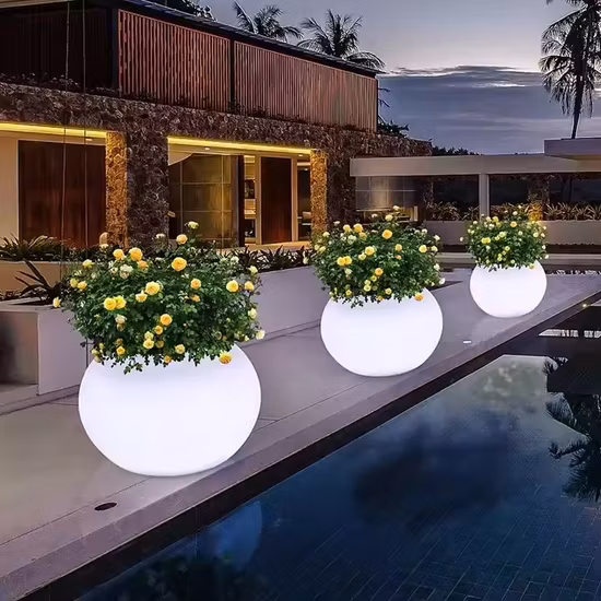 Ilumina la luz LED de flores de jardín
