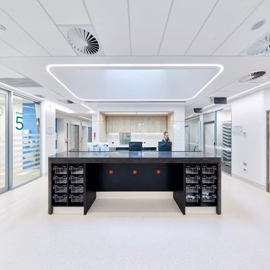 Luz lineal de tubo LED T5 conectable con montaje colgante de gran altura